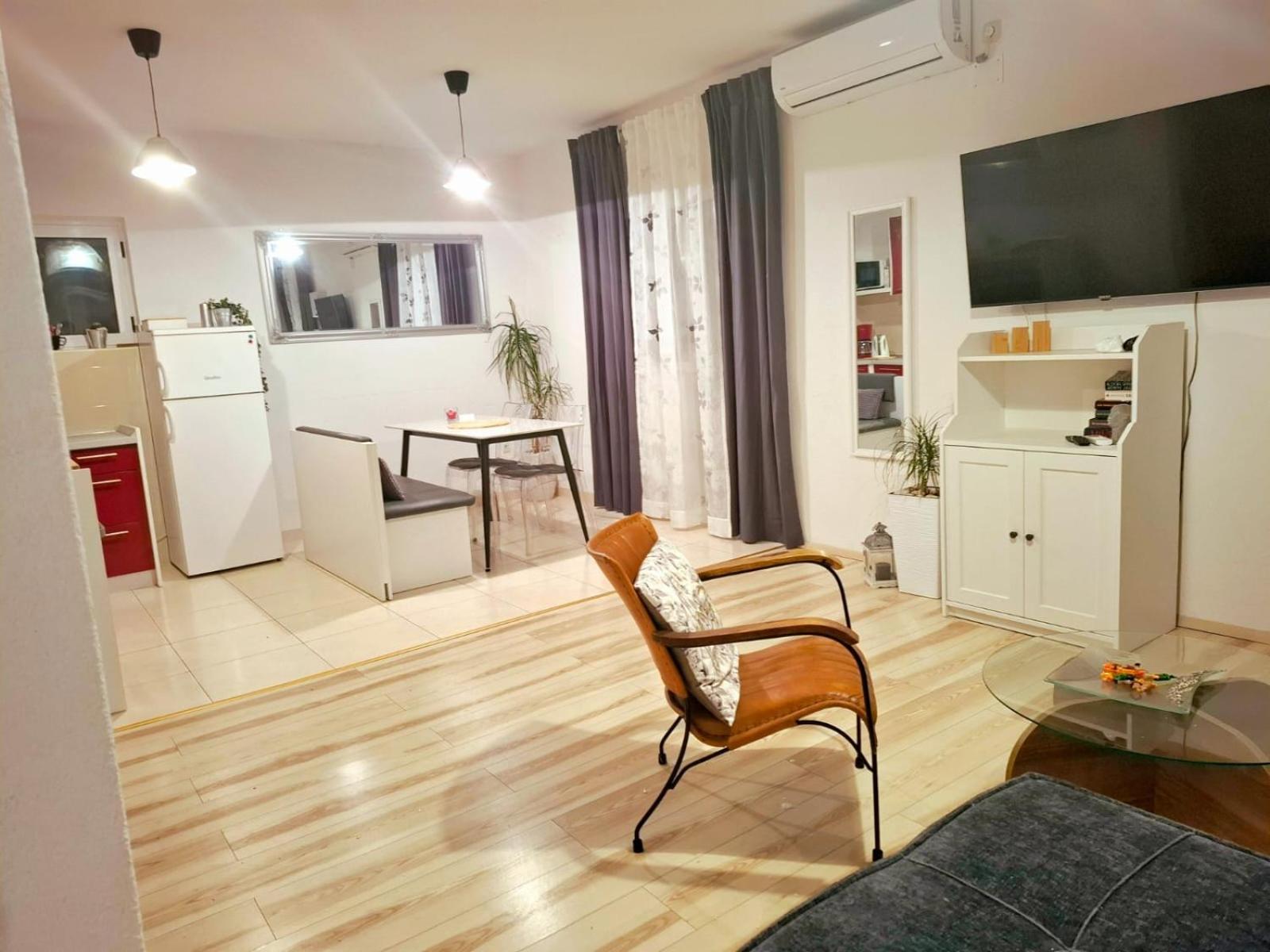 Dorotea3 * Makarska